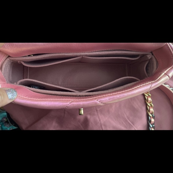 ❗️SOLD❗️Chanel 19 bag 21p pink iridescent small - Picture 10 of 15
